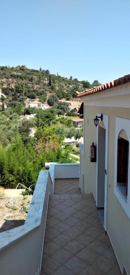 Athina Studio Apartments Kerveli Exteriör bild