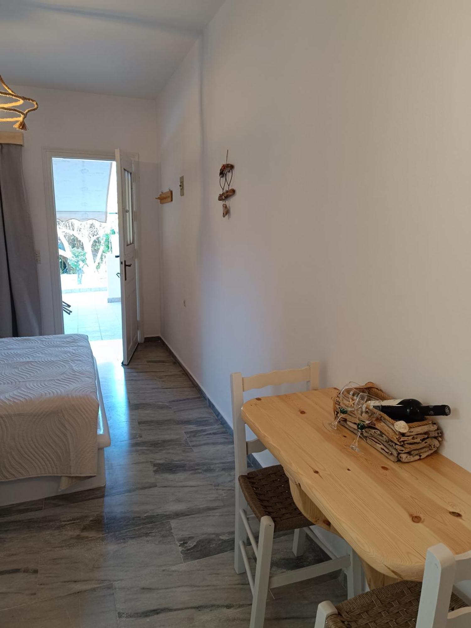 Athina Studio Apartments Kerveli Exteriör bild