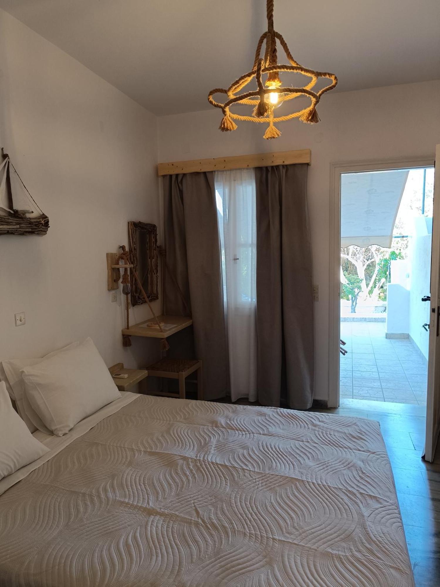Athina Studio Apartments Kerveli Exteriör bild