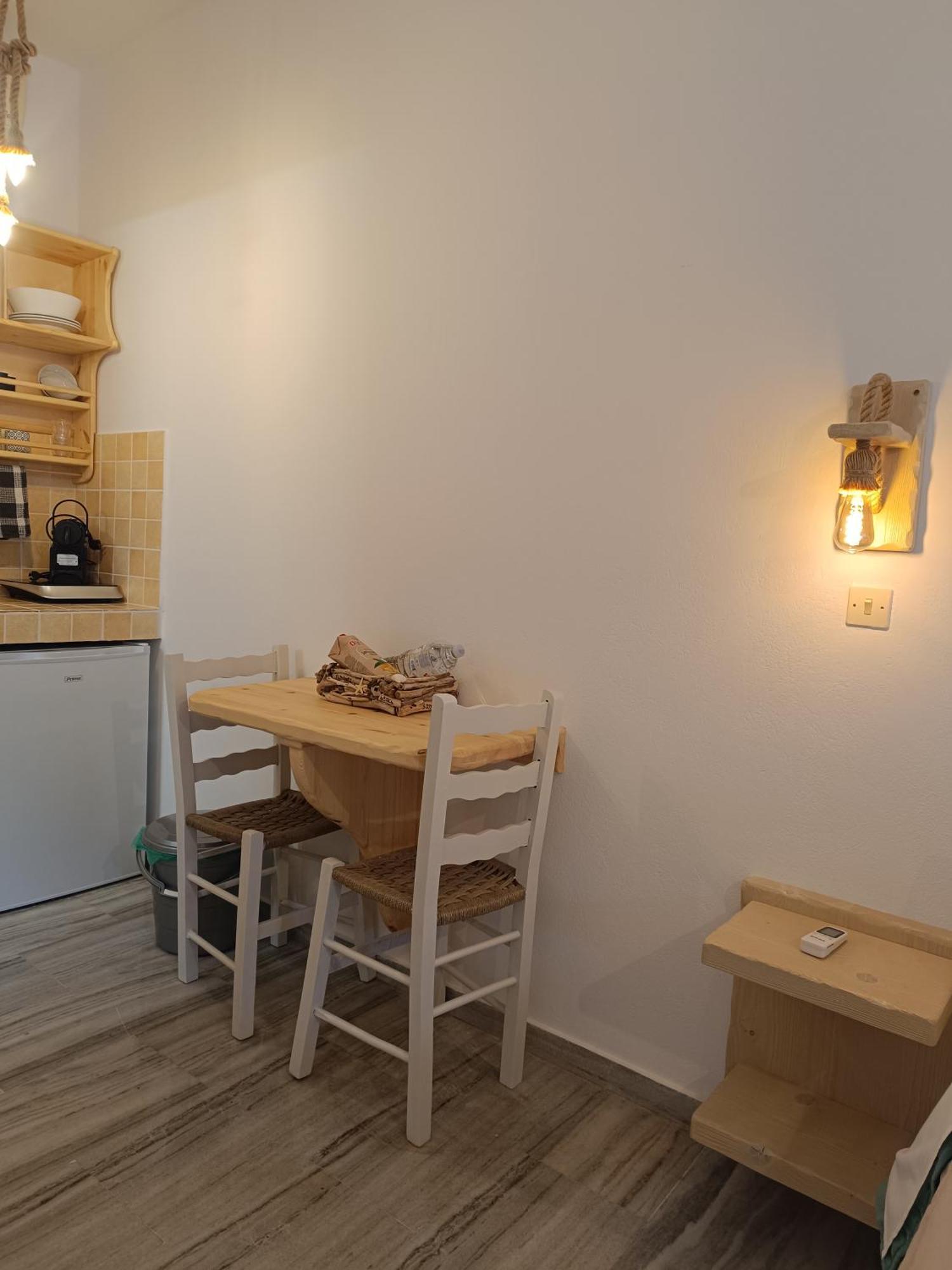 Athina Studio Apartments Kerveli Rum bild