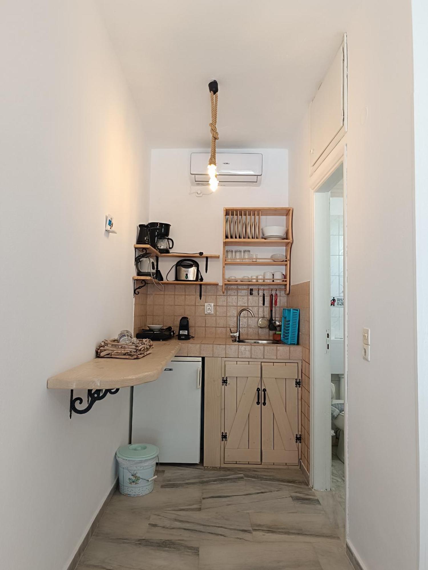 Athina Studio Apartments Kerveli Exteriör bild