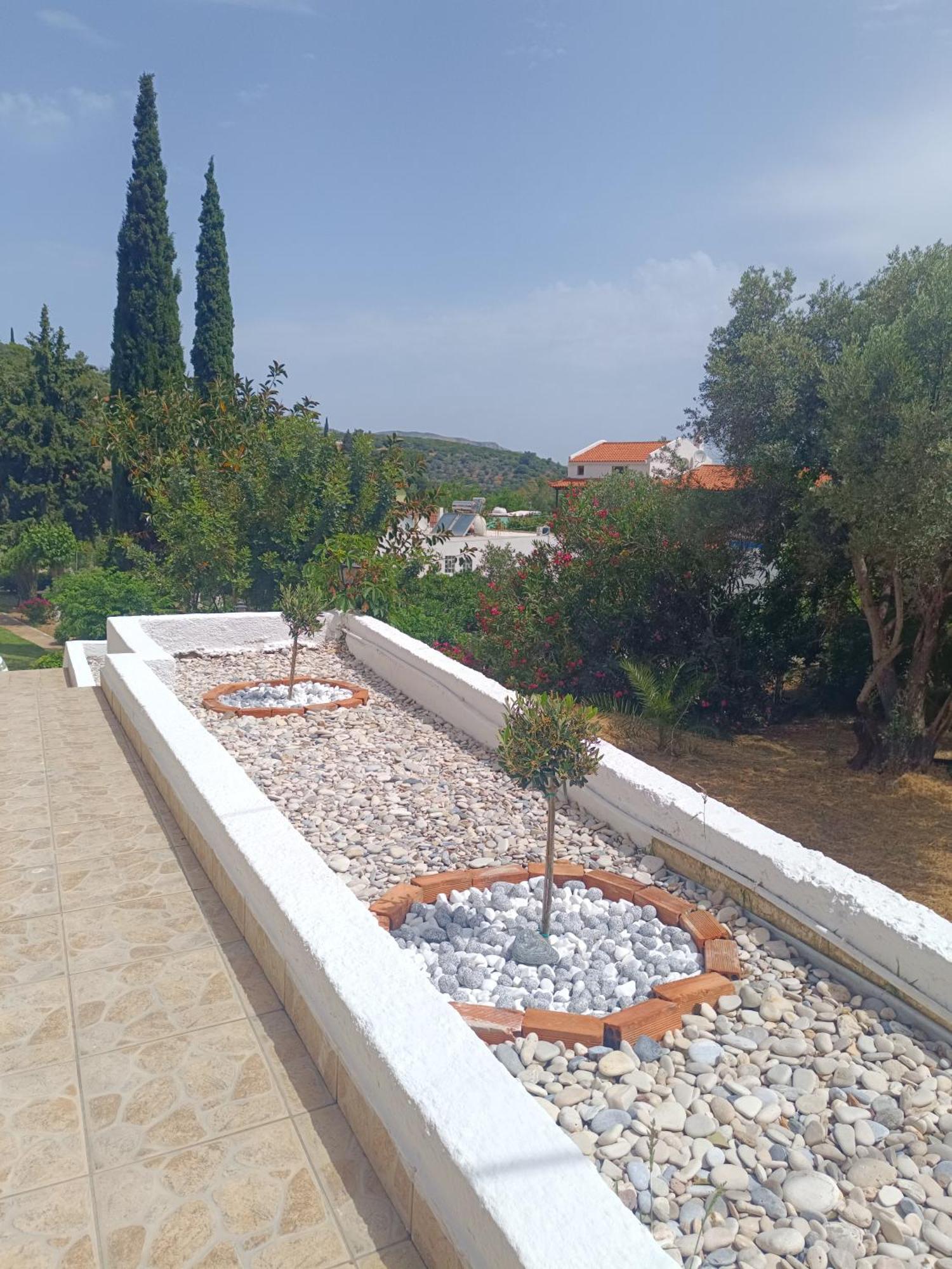 Athina Studio Apartments Kerveli Exteriör bild