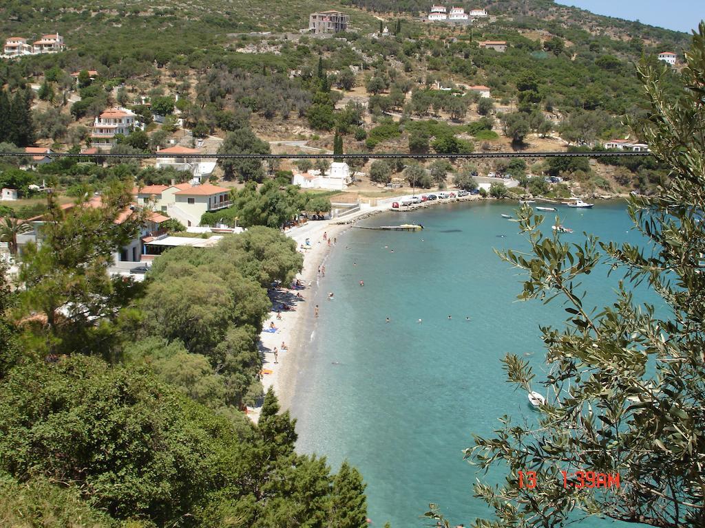 Athina Studio Apartments Kerveli Exteriör bild